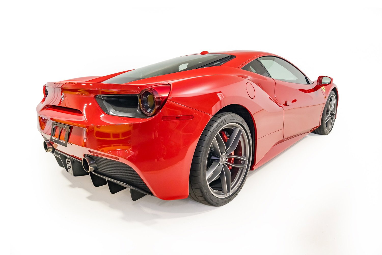 Used 2018 Ferrari 488 GTB RWD image 9