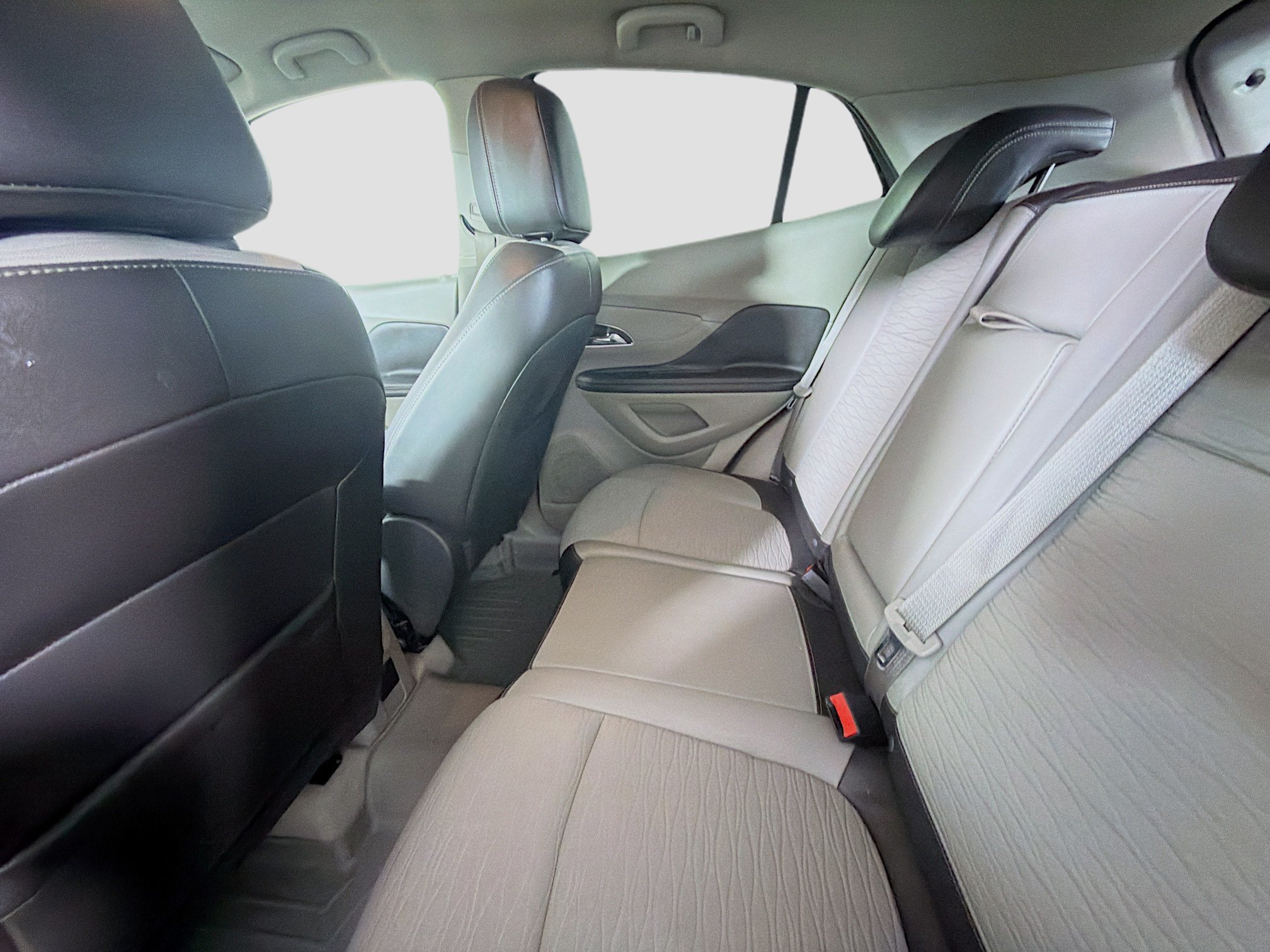 Used 2015 Buick Encore FWD image 25