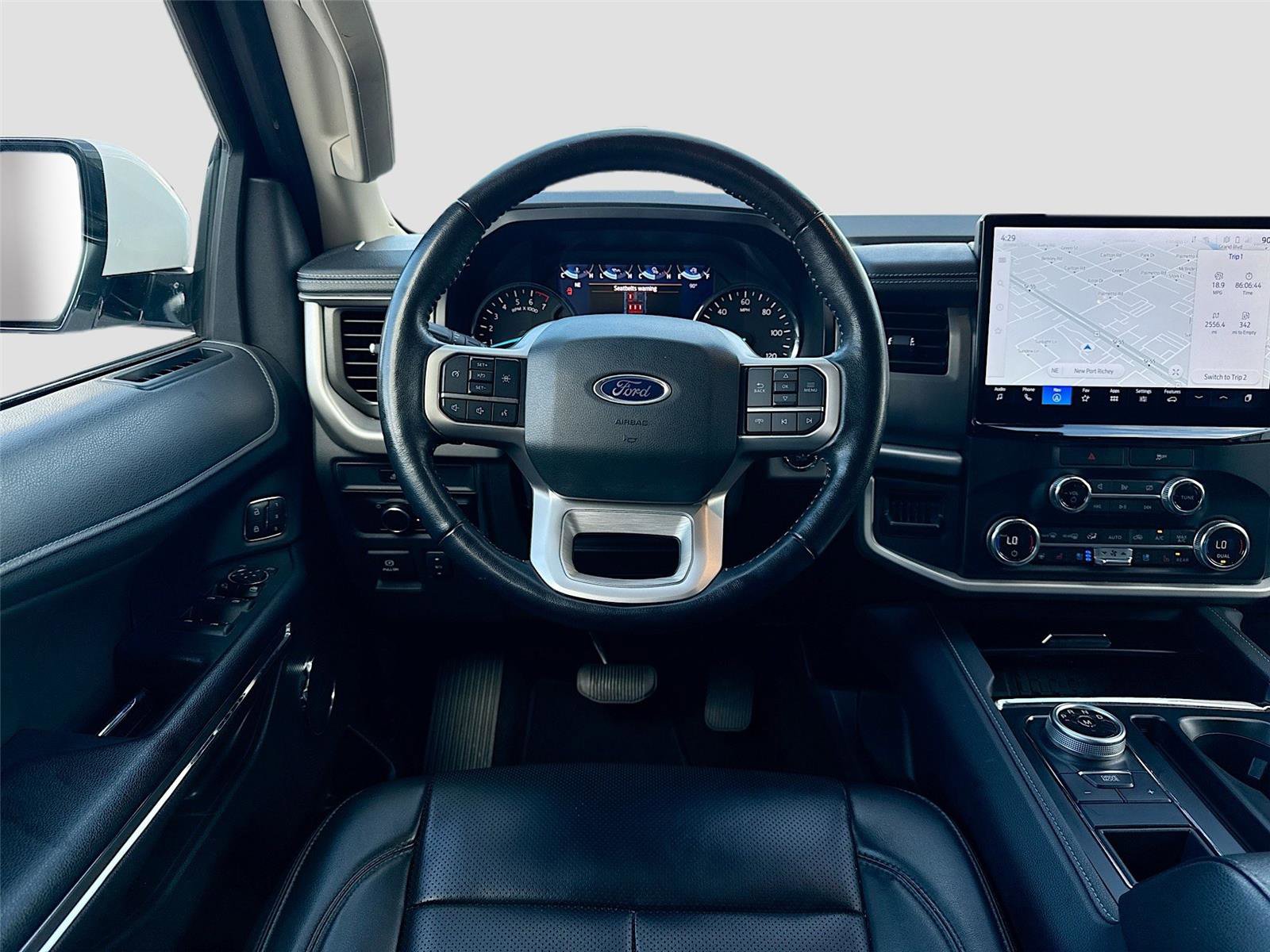 Used 2023 Ford Expedition Max XLT image 22