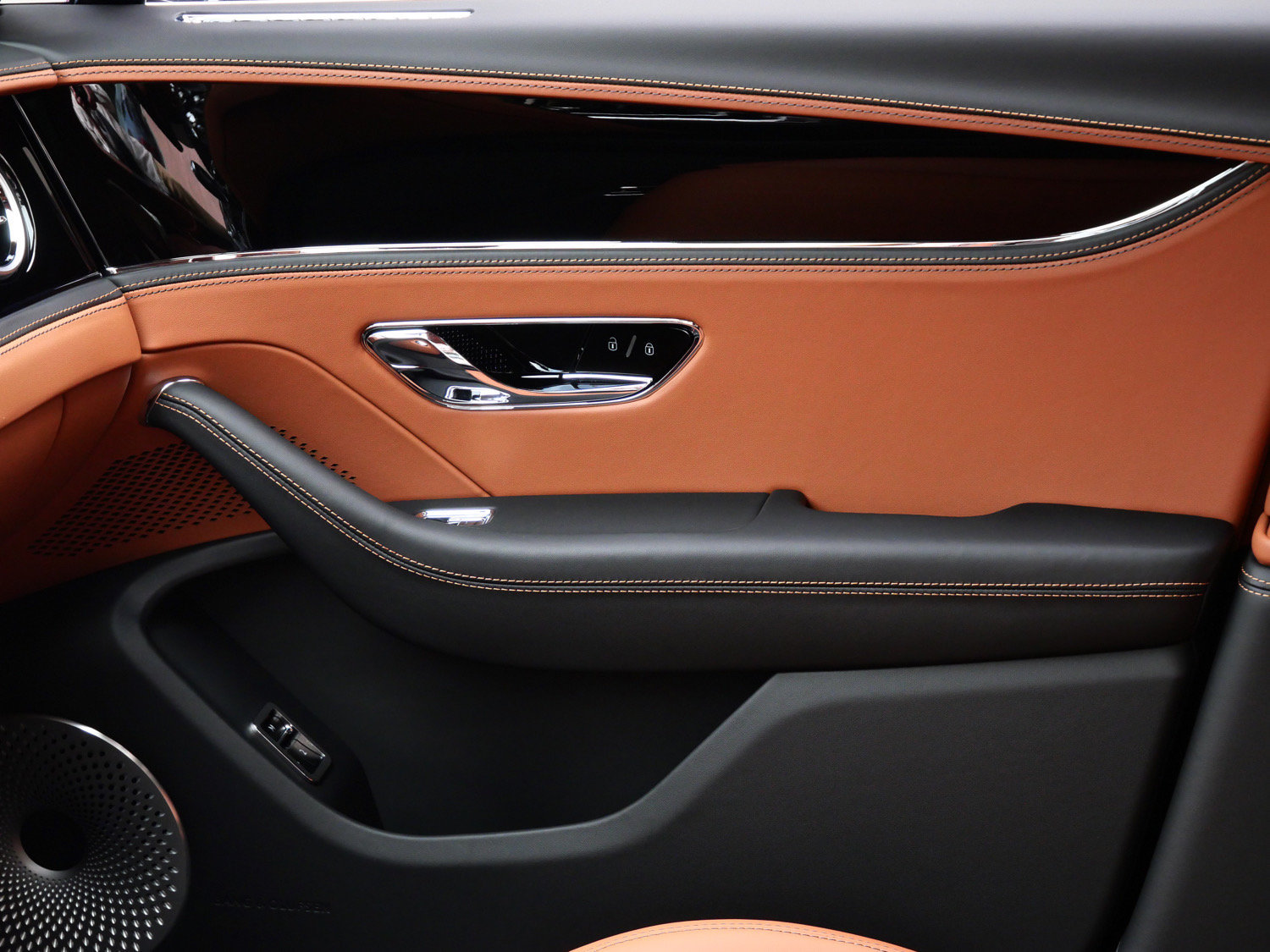 New 2026 Bentley Flying Spur V8 AWD/4WD image 15