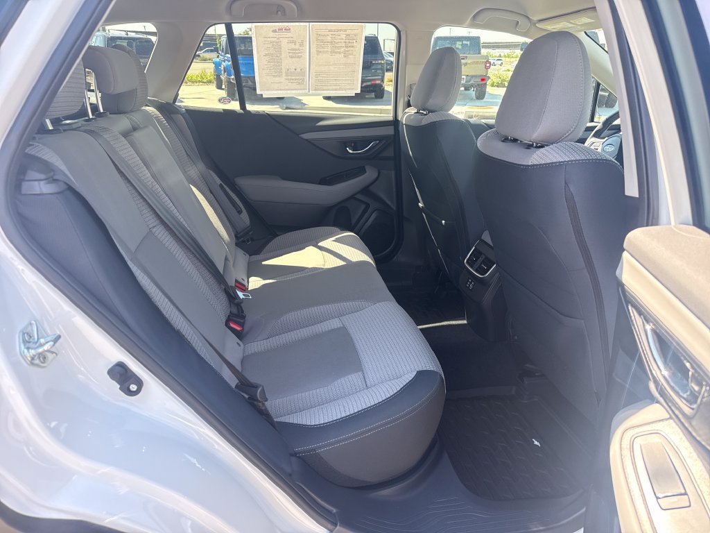 Used 2025 Subaru Outback Premium AWD/4WD image 26