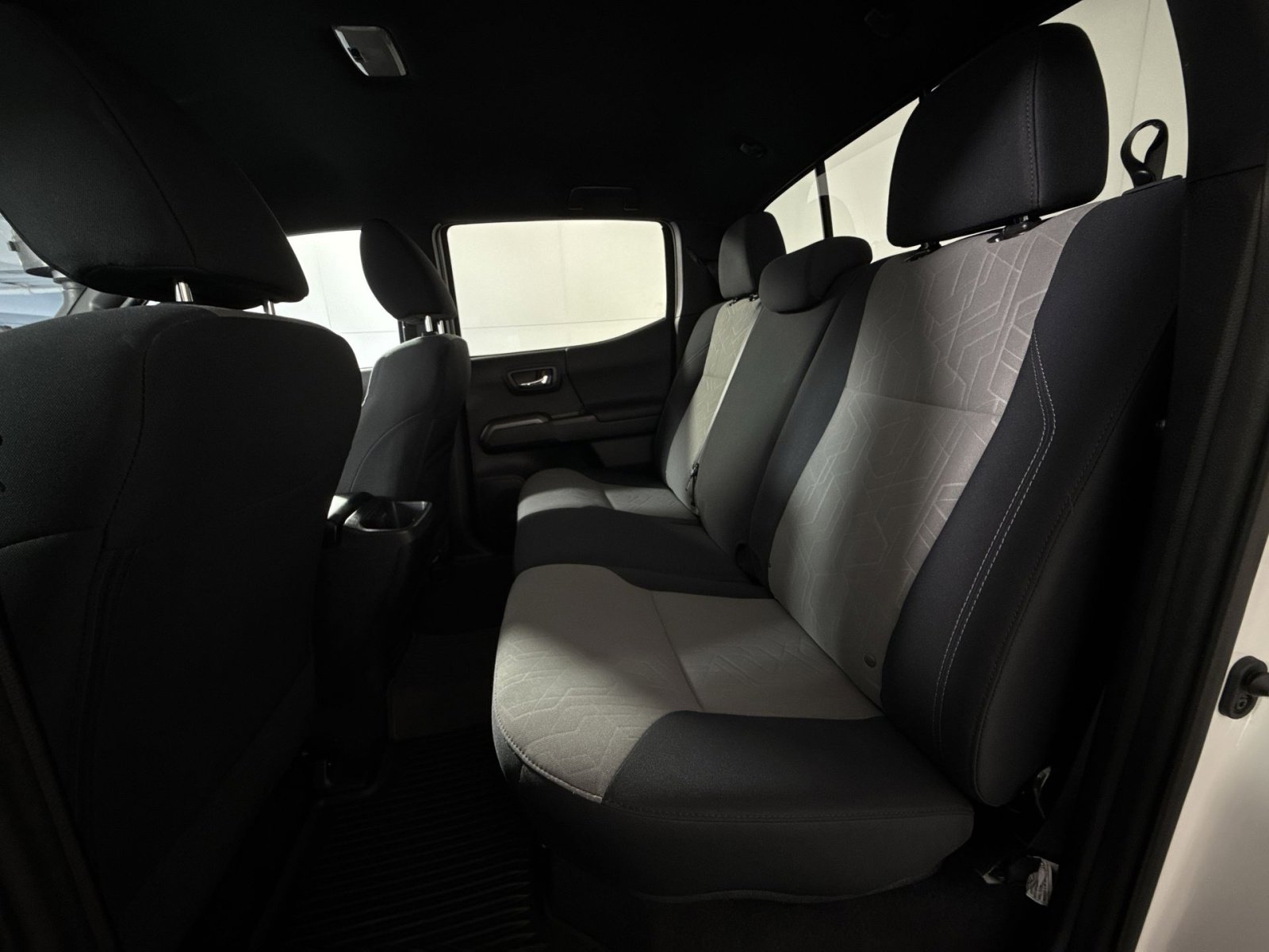 Used 2020 Toyota Tacoma TRD Off-Road image 23