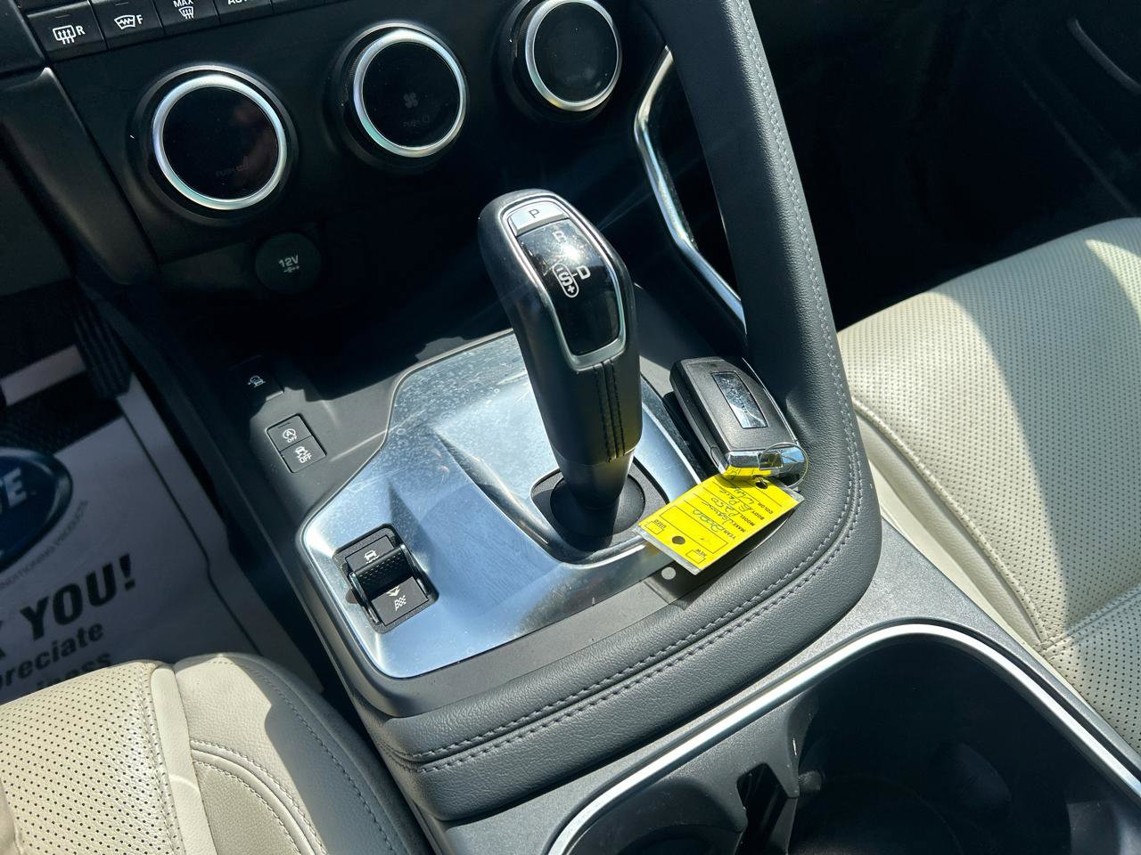 Used 2020 Jaguar E-PACE SE image 22