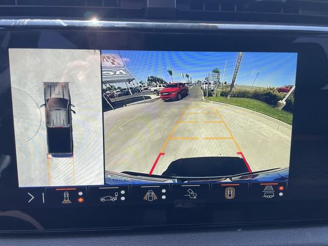 Used 2025 GMC Sierra 2500 AT4 w/ AT4 Premium Plus Package AWD/4WD image 15