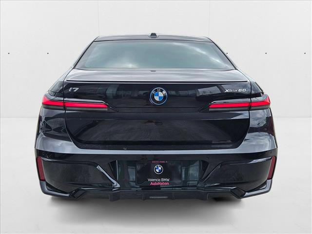 New 2025 BMW i7 xDrive60 w/ Premium Package AWD/4WD image 7