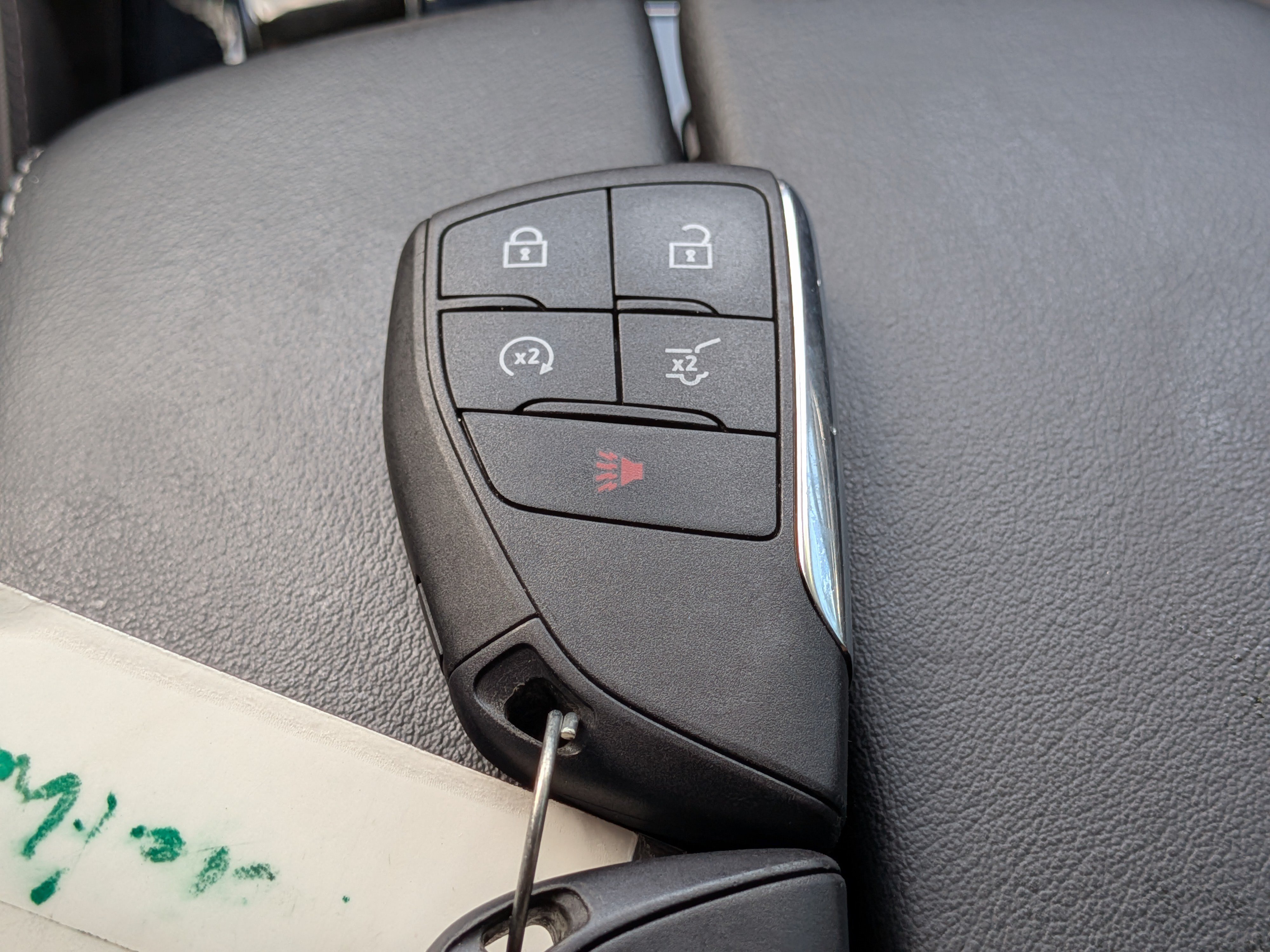 Used 2023 Buick Envision Essence AWD/4WD image 34