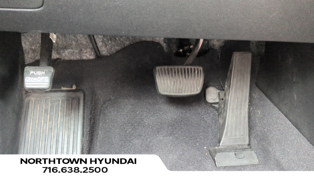 Used 2018 Kia Sorento FWD V6 image 28