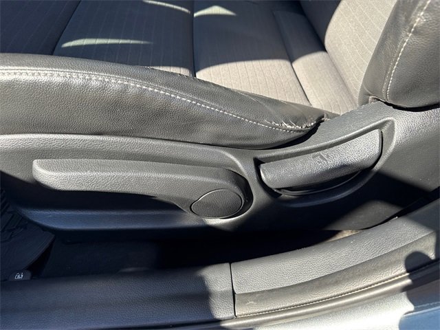 Used 2016 Kia Forte SX image 13