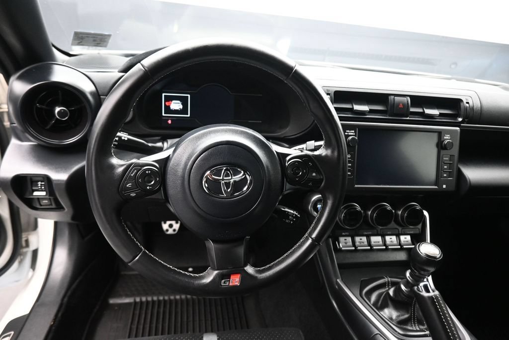 Used 2025 Toyota GR86 Premium w/ Performance Package RWD image 14