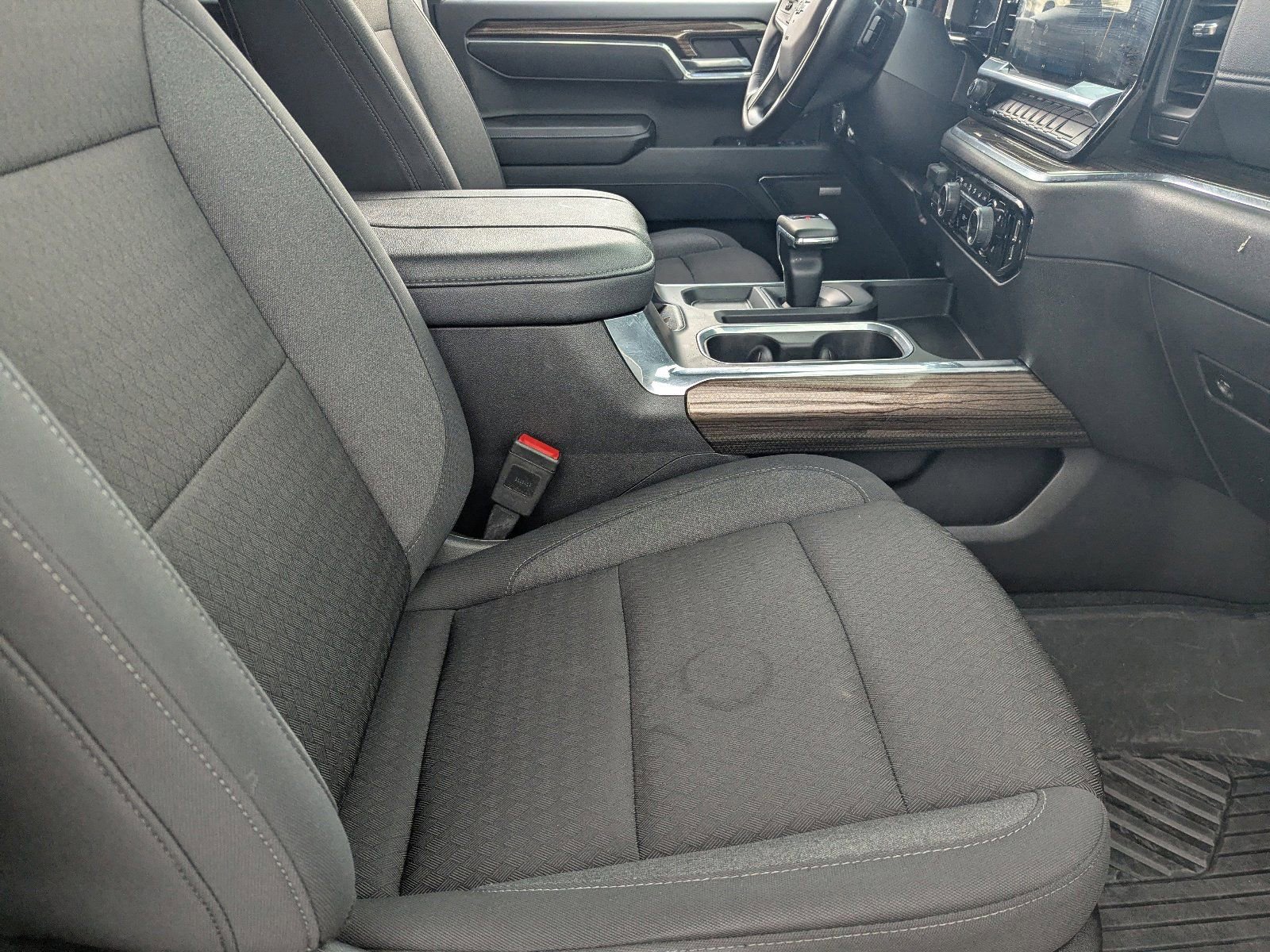 Used 2024 Chevrolet Silverado 1500 LT Trail Boss w/ Convenience Package II image 12