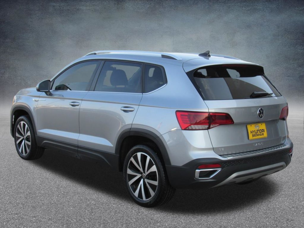Used 2024 Volkswagen Taos SE FWD image 4