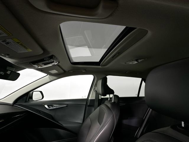 Used 2023 Kia Niro EX Touring image 18