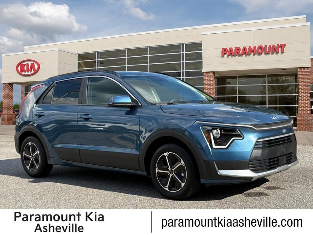 Used 2025 Kia Niro EX