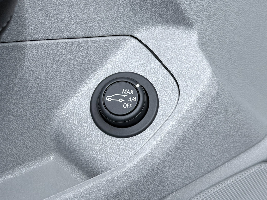 Used 2024 GMC Terrain SLT w/ Tech Package FWD image 35