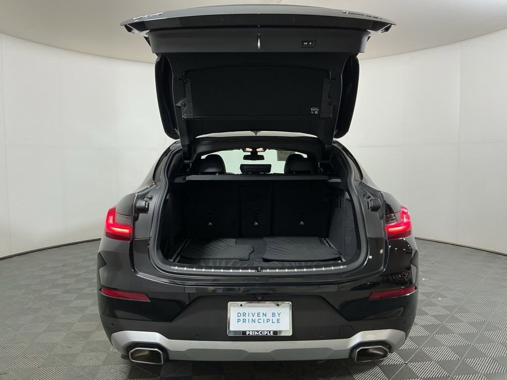 Certified 2022 BMW X4 xDrive30i w/ Premium Package 2 image 9