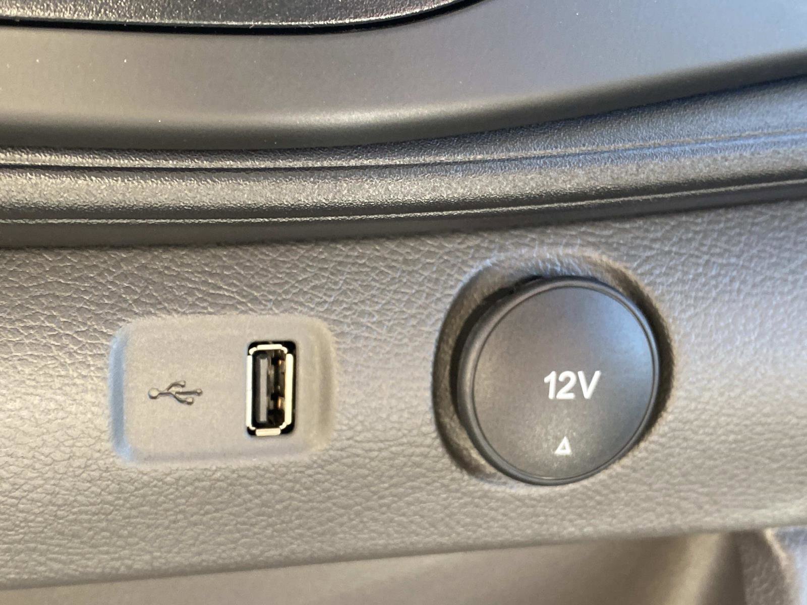 New 2026 Ford Transit 250 148 Medium Roof image 19