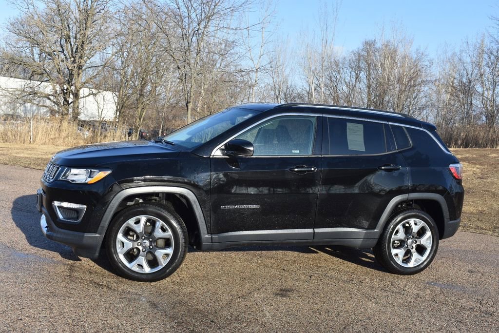 Used 2018 Jeep Compass Limited w/ Navigation Group image 3
