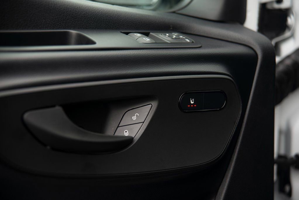 Used 2025 Mercedes-Benz Sprinter 2500 image 26