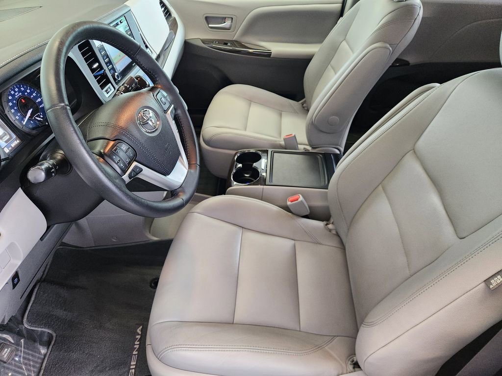 Used 2020 Toyota Sienna XLE Premium w/ Carpet Mat Package AWD/4WD image 13