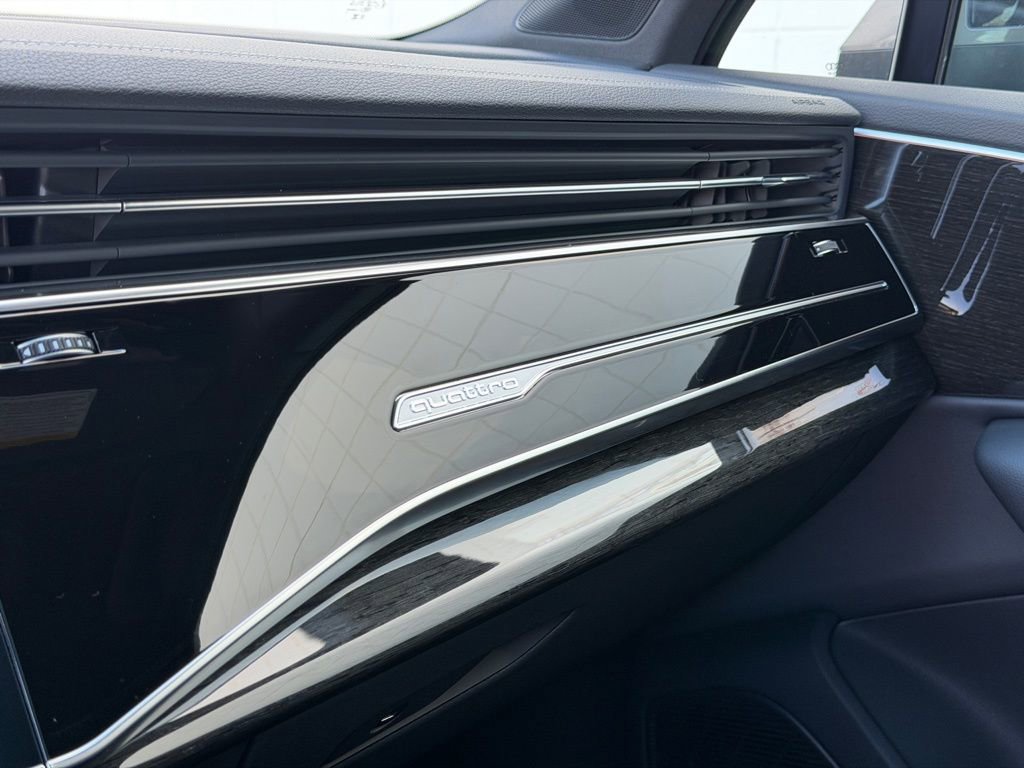 Used 2025 Audi Q7 2.0T Premium w/ Convenience Plus Package image 33