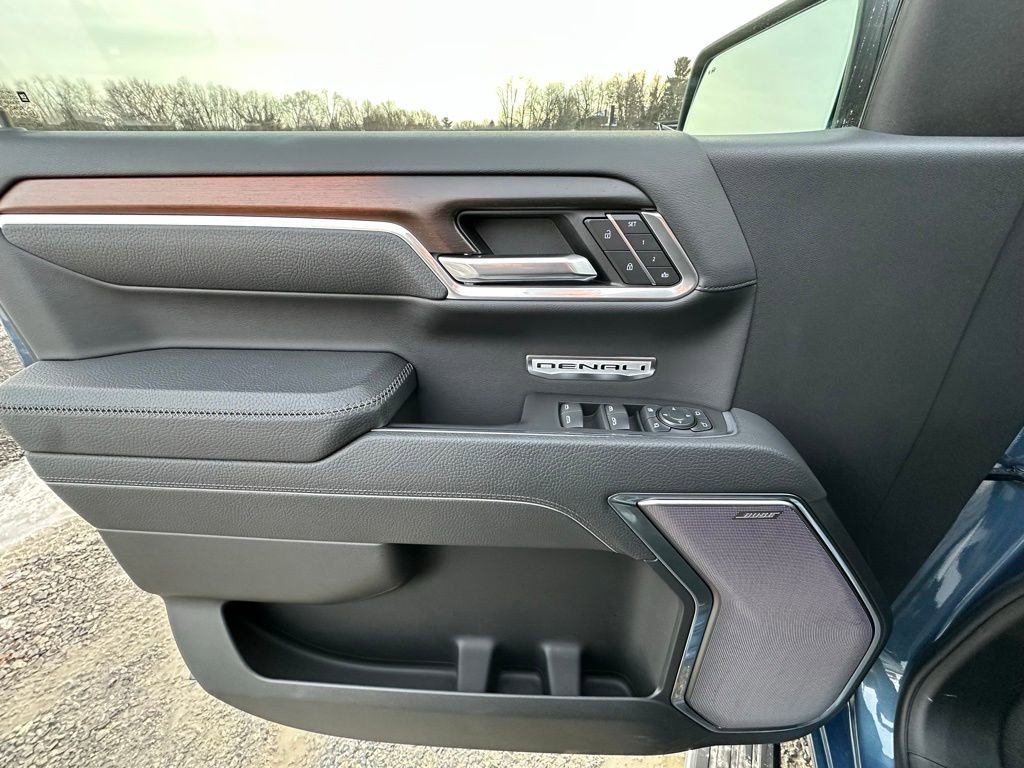 Used 2025 GMC Sierra 1500 Denali w/ Denali Reserve Package image 5