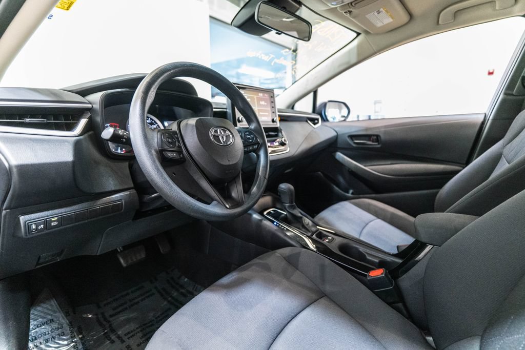 Used 2022 Toyota Corolla LE FWD image 4