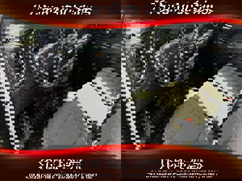 Used 2022 Chevrolet Silverado 2500 LT w/ Convenience Package image 8