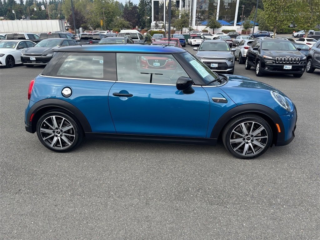 Used 2023 MINI Cooper S image 4