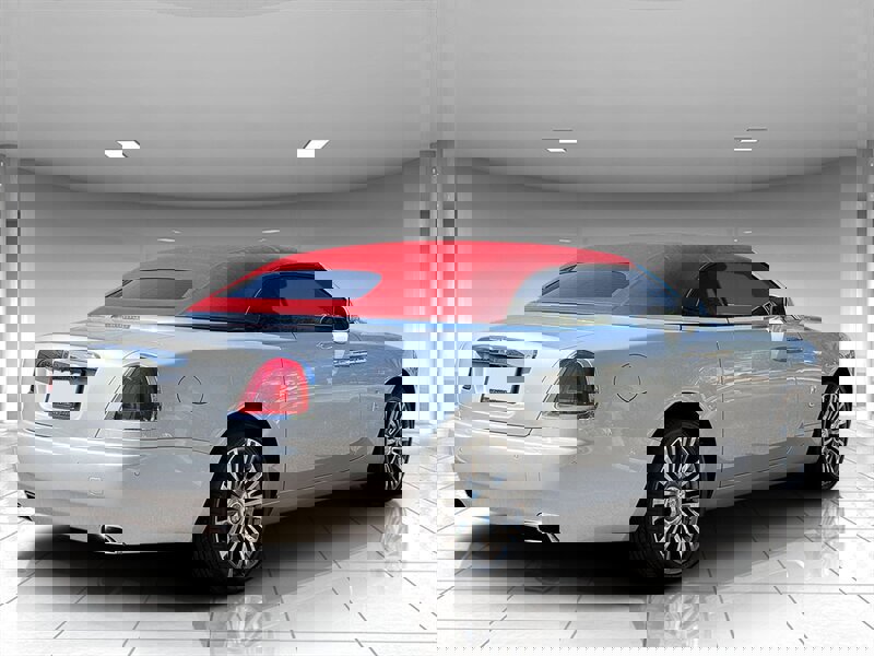 Used 2016 Rolls-Royce Dawn image 32