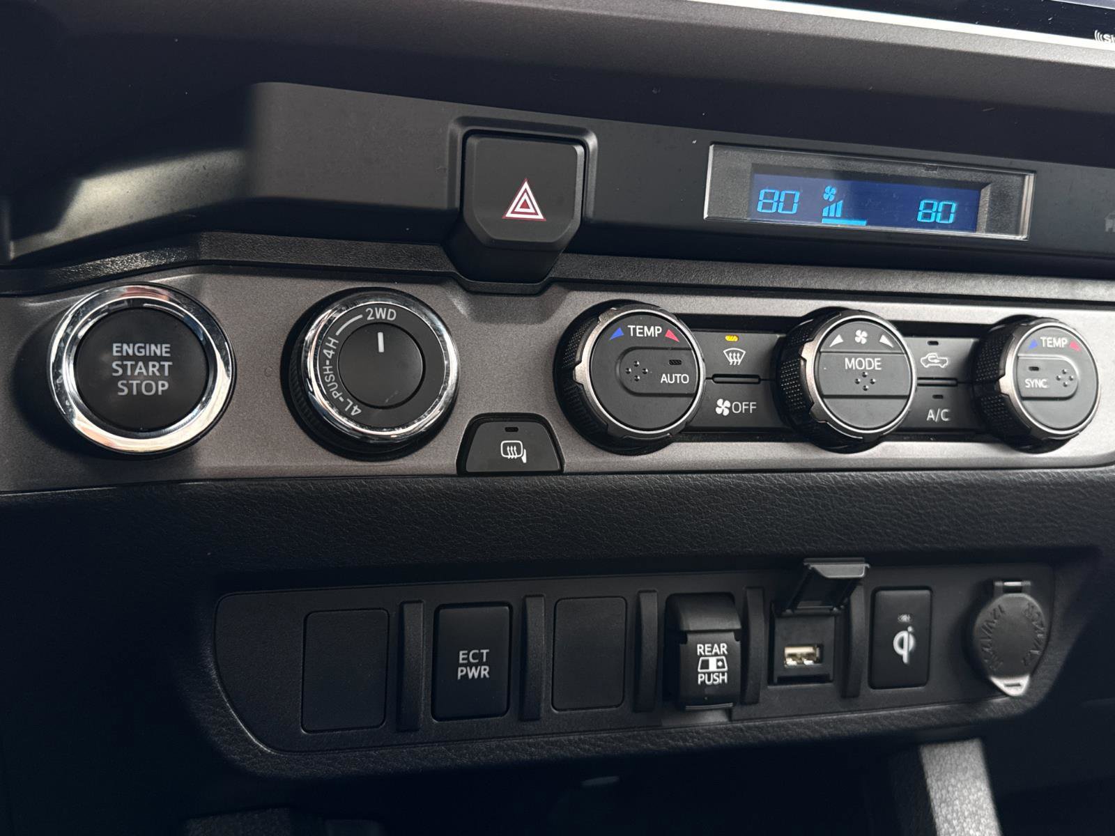 Used 2023 Toyota Tacoma TRD Sport image 22