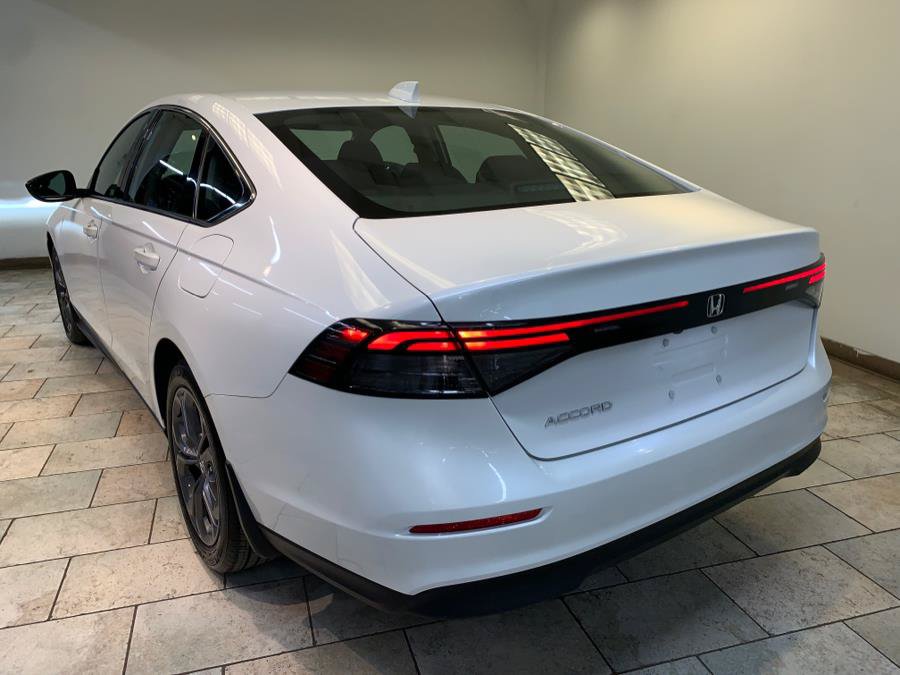 Used 2023 Honda Accord EX image 11