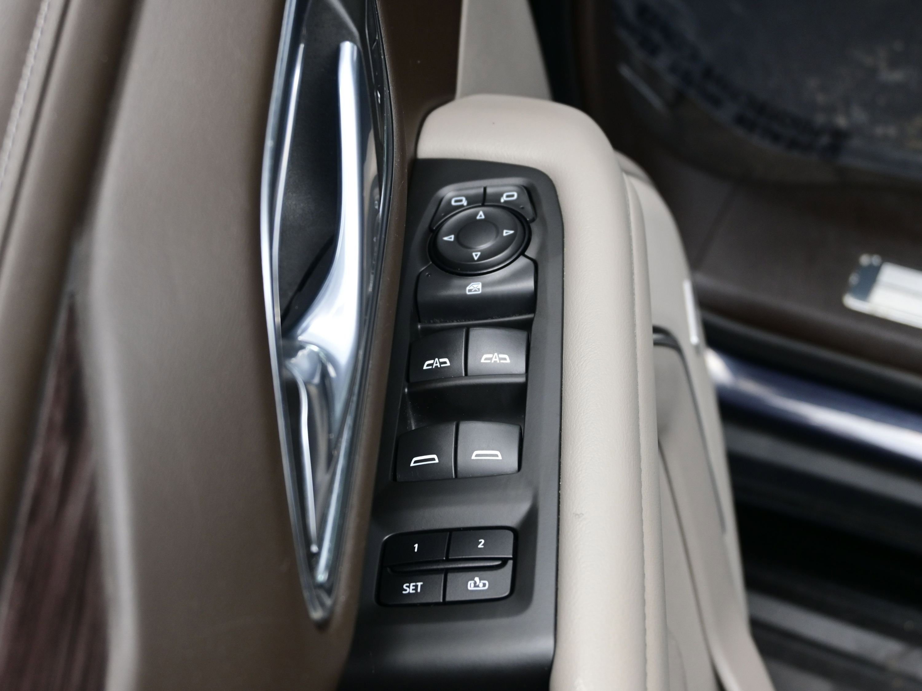 Used 2023 Chevrolet Tahoe LT AWD/4WD image 10