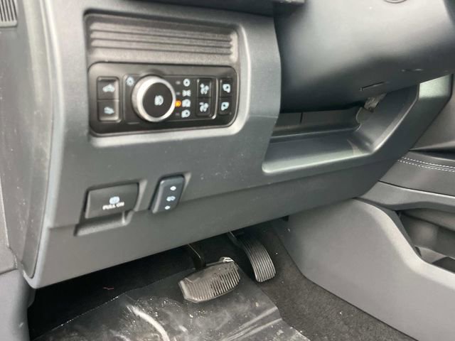 New 2026 Ford F350 Platinum w/ Tremor Off-Road Package image 26