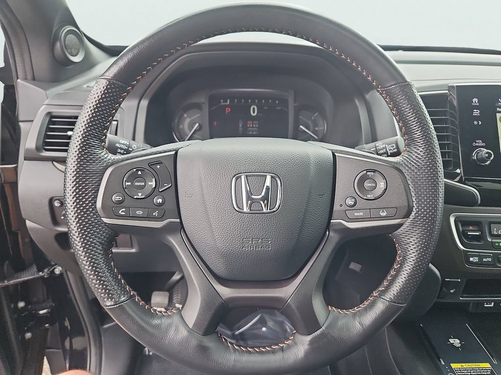 Certified 2025 Honda Passport TrailSport image 31