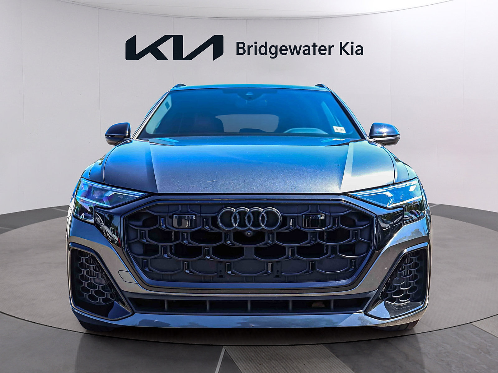 Used 2024 Audi SQ8 Premium Plus w/ S Sport Package AWD/4WD image 2