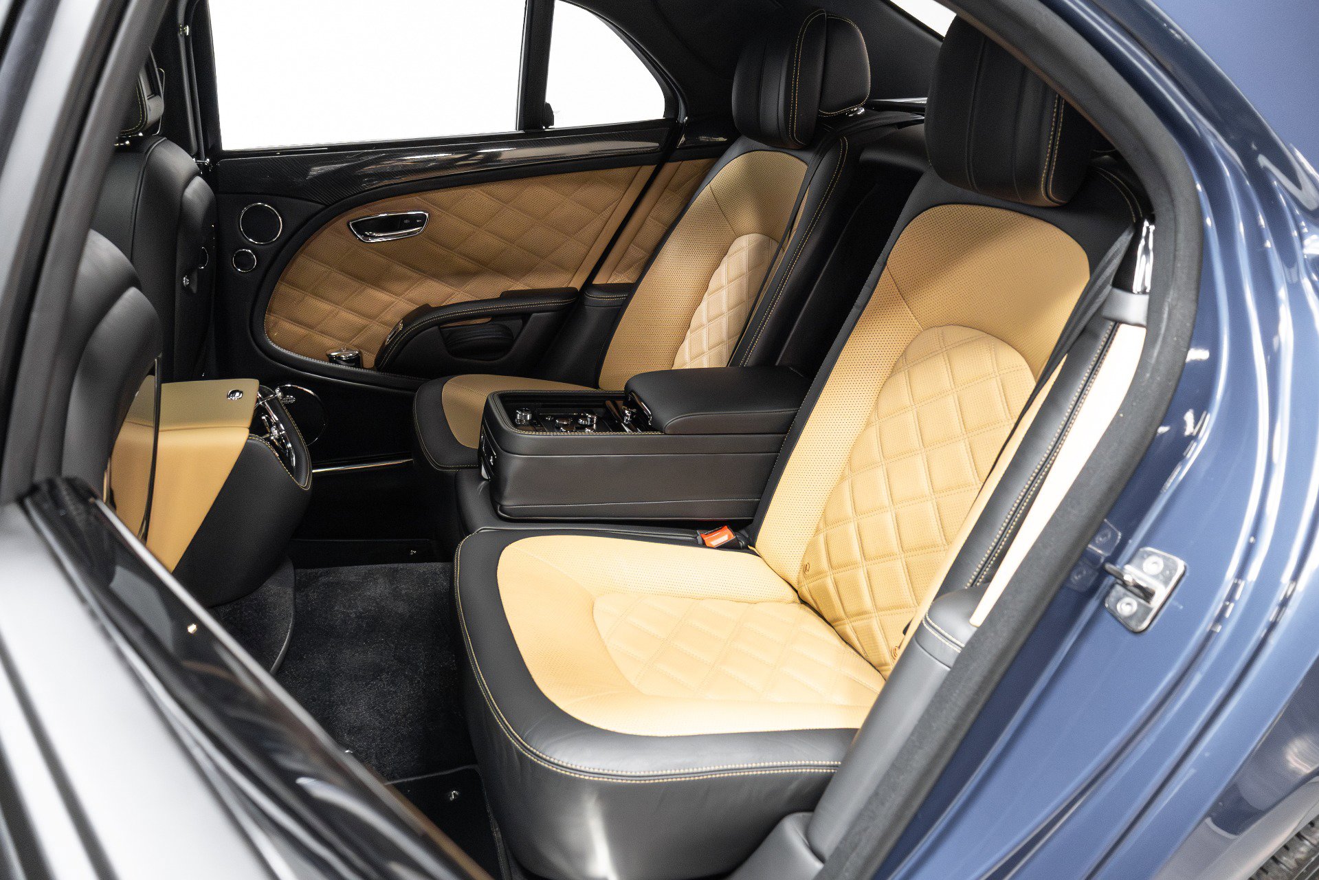 Used 2016 Bentley Mulsanne Speed image 44