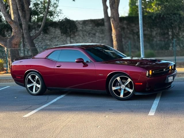 Used 2019 Dodge Challenger R/T w/ Driver Convenience Group RWD image 25