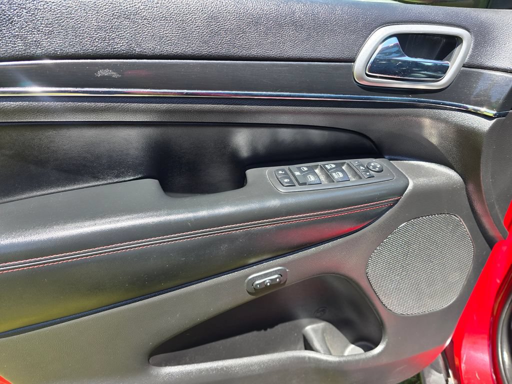 Used 2018 Jeep Grand Cherokee Trailhawk AWD/4WD image 12