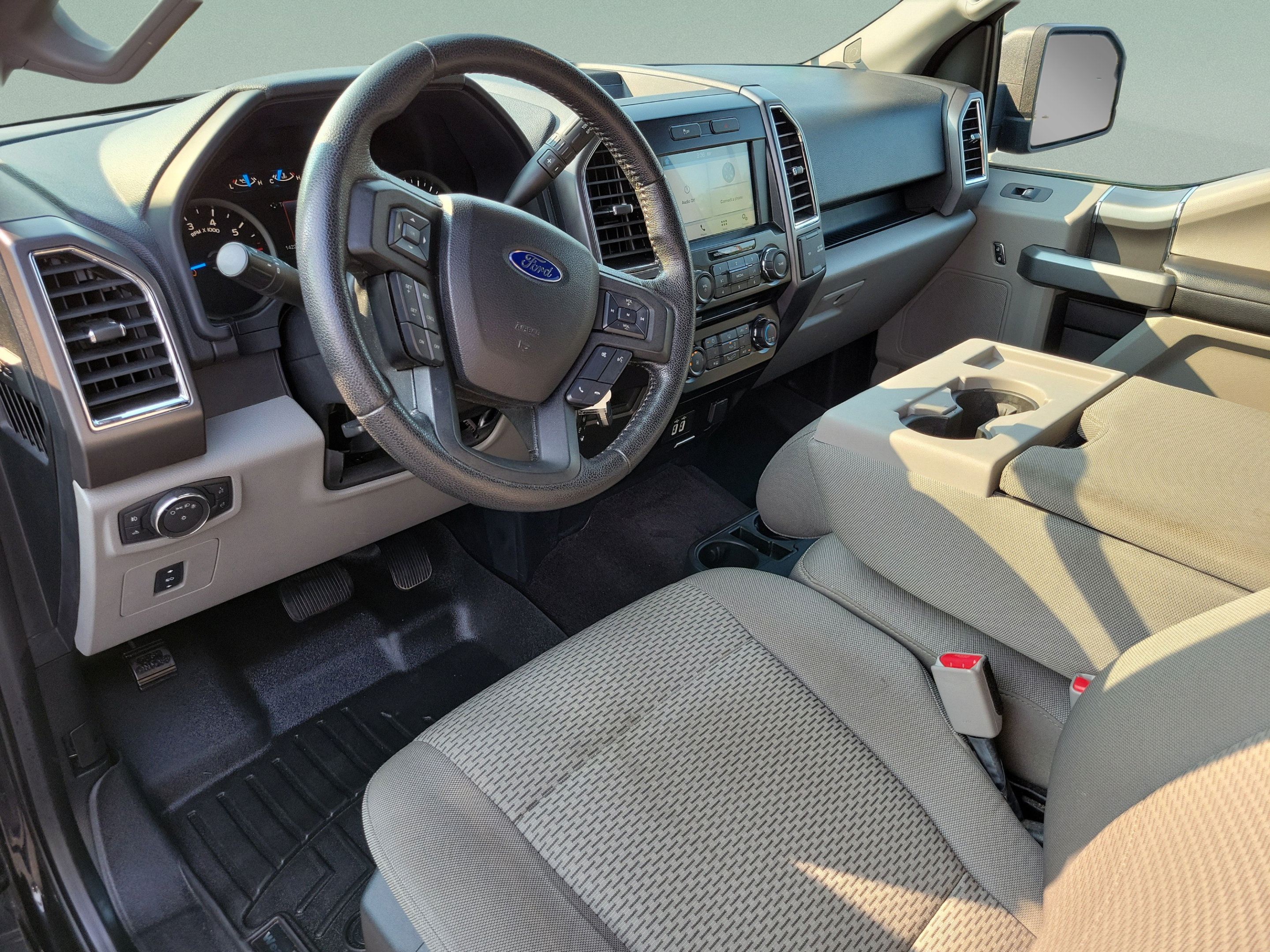 Used 2016 Ford F150 XLT w/ Equipment Group 302A Luxury AWD/4WD image 15