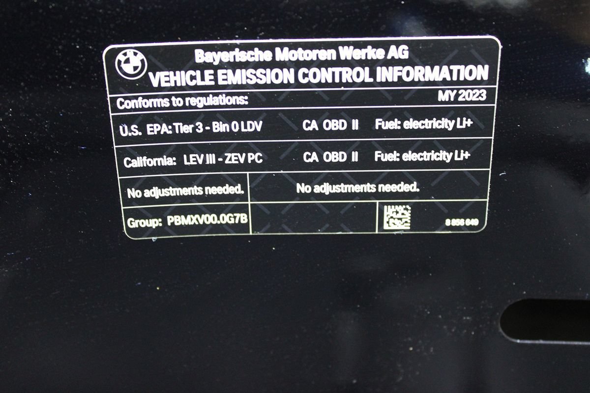 Used 2023 BMW i7 xDrive60 AWD/4WD image 57