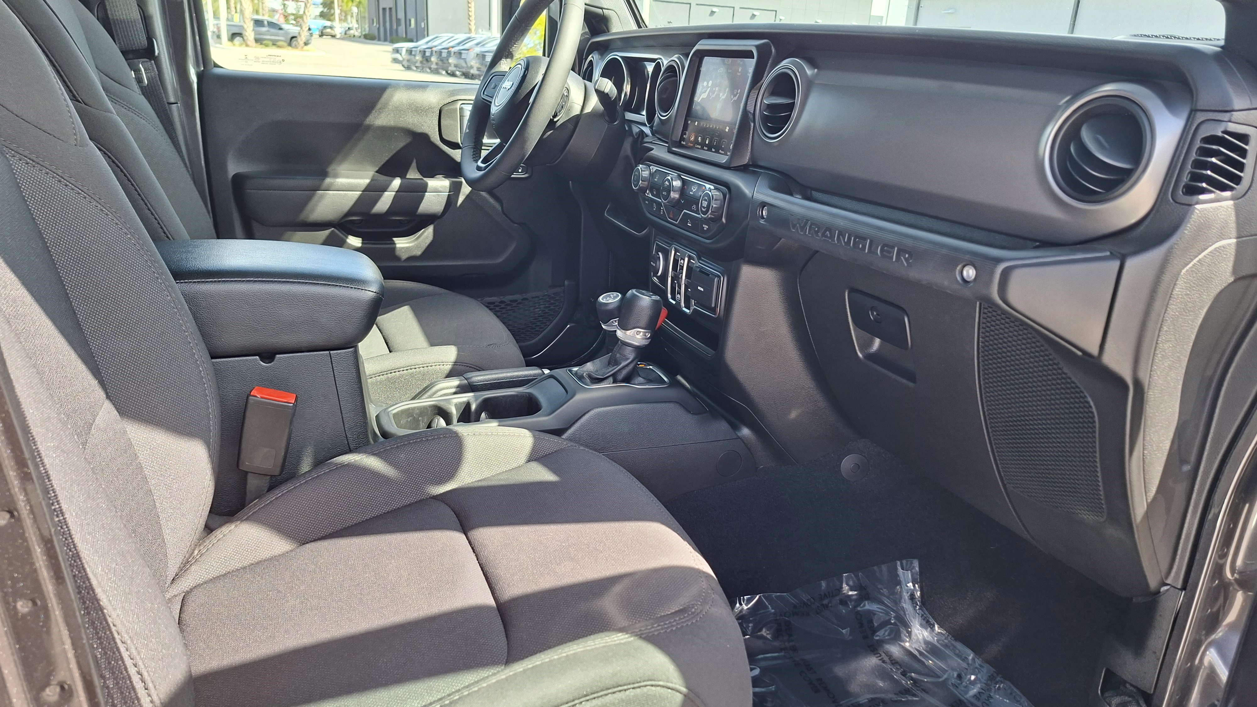 Used 2023 Jeep Wrangler Willys image 23