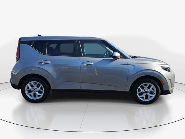 Used 2023 Kia Soul LX w/ Option Group 015 video 2