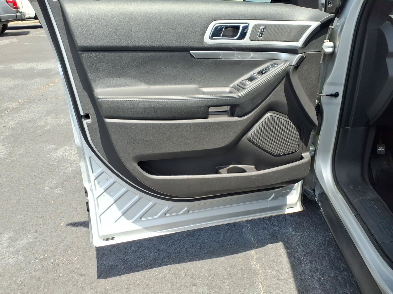 Used 2013 Ford Explorer XLT FWD image 10
