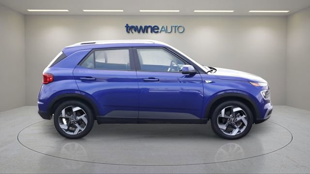 Used 2023 Hyundai Venue Limited w/ Cargo Package FWD image 6