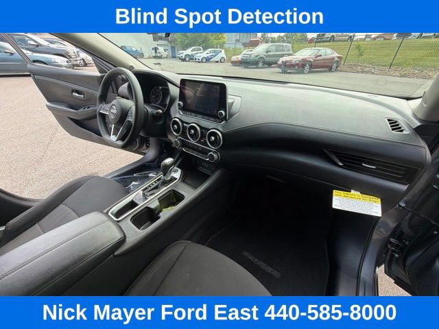 Used 2024 Nissan Sentra SV FWD image 23