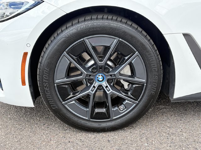 Used 2024 BMW i4 eDrive35 w/ Premium Package RWD image 10