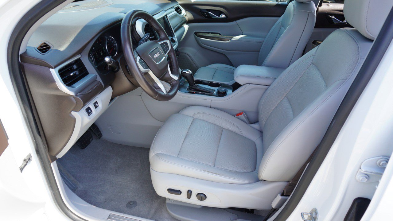 Used 2017 GMC Acadia SLT FWD image 12