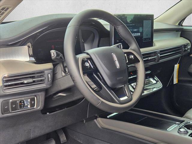 New 2026 Lincoln Corsair Premiere image 3