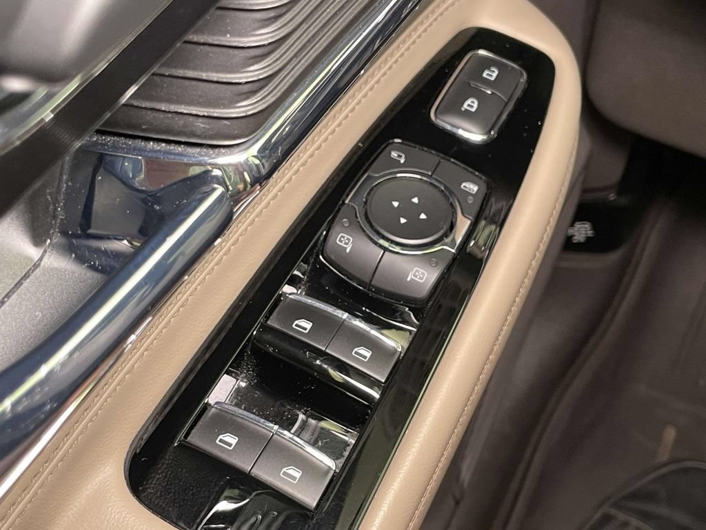 Used 2021 Lincoln Corsair AWD image 27
