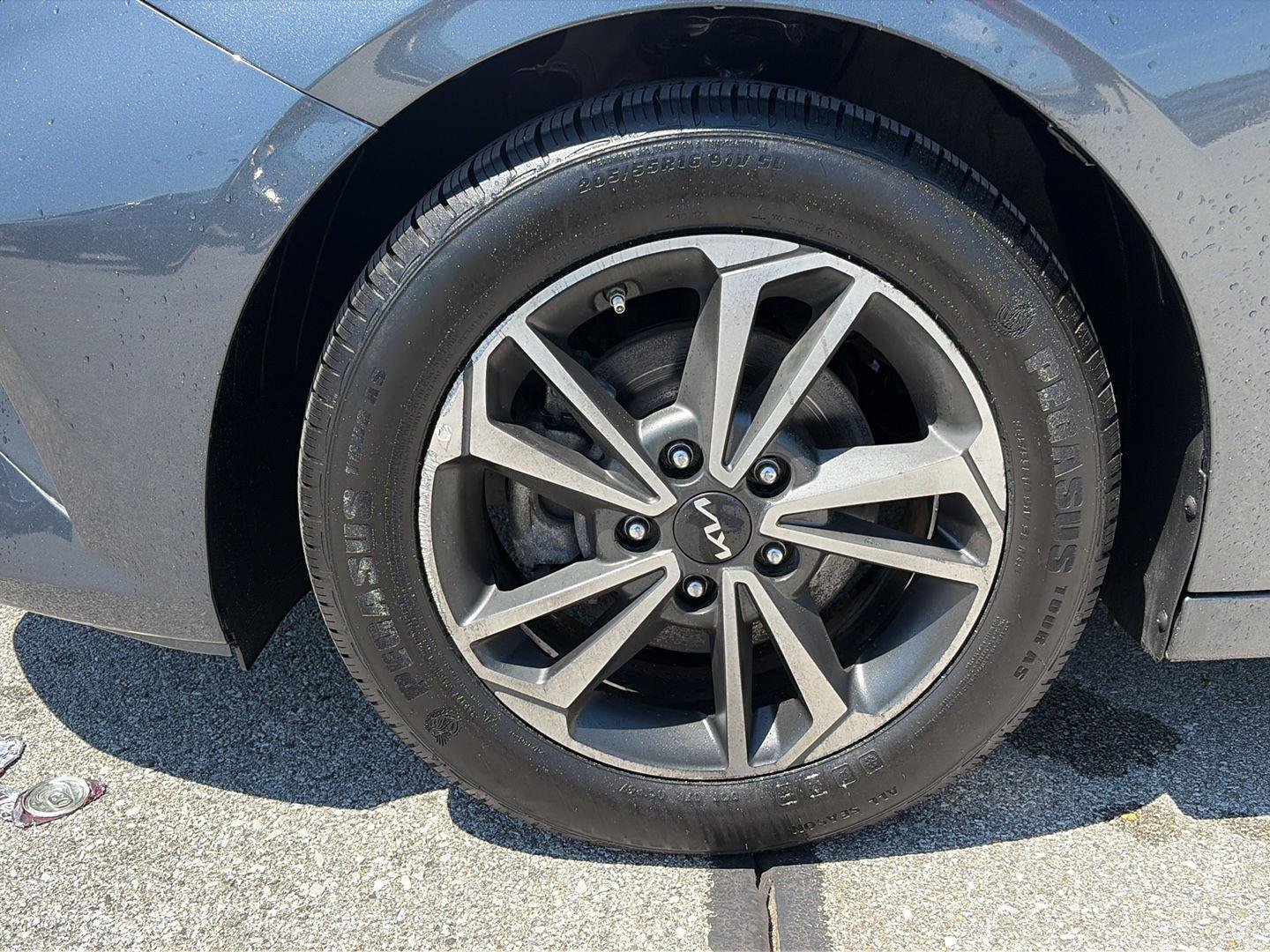Used 2024 Kia Forte LXS w/ LXS Technology Package FWD image 9